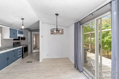 957 Maple St, Pullman, MI 49450 photo 8