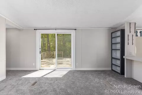 957 Maple St, Pullman, MI 49450 photo 6