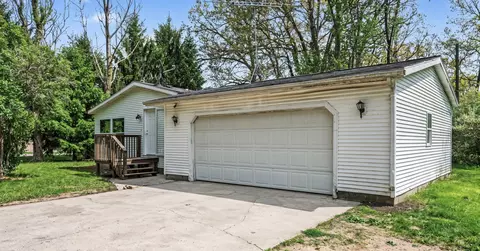 62252 Shaffer Rd, Constantine, MI 49042