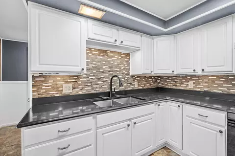 Kitchen - 16660 M-89, Augusta, MI 49012 photo 4 of 5