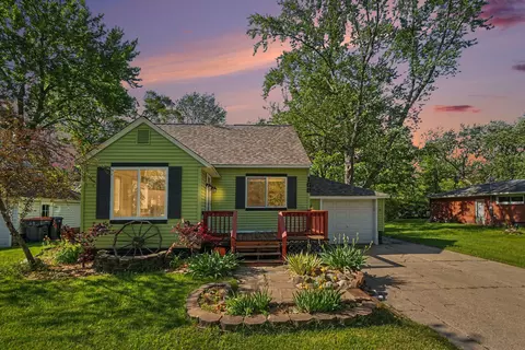 168 E 37th St, Holland, MI 49423