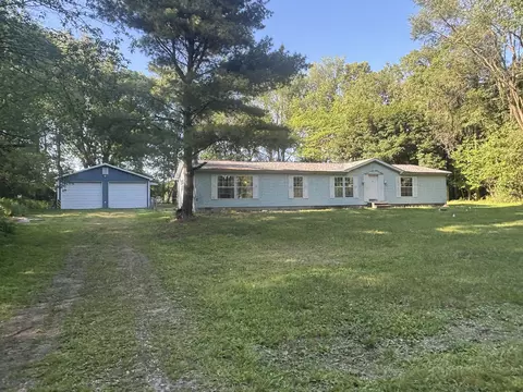 27134 Deerfield Ln, Edwardsburg, MI 49112