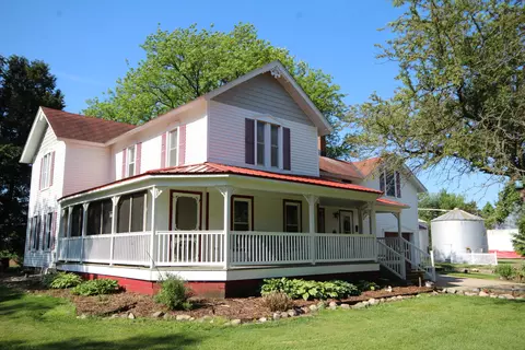 15168 S 37th St, Vicksburg, MI 49097