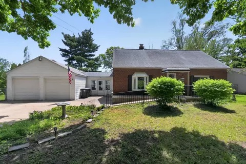 37951 Grantland St, Livonia, MI 48150