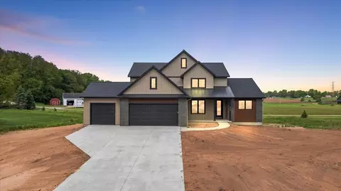 4564 Winding Creek Ln, Zeeland, MI 49464