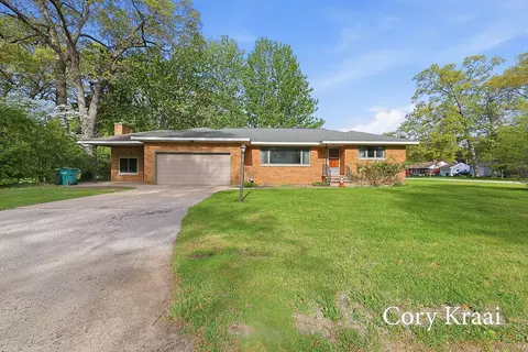 205 S Buys Rd, Muskegon, MI 49445