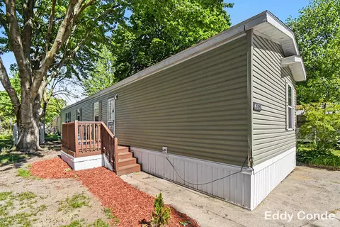 4872 Pamela Ave SE, Grand Rapids, MI 49548