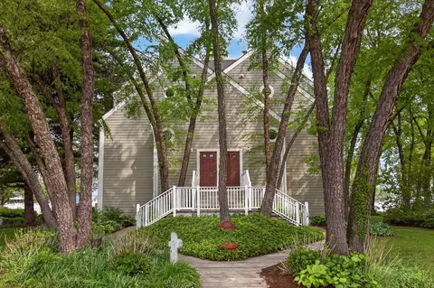 320 Oselka Dr #243, New Buffalo, MI 49117