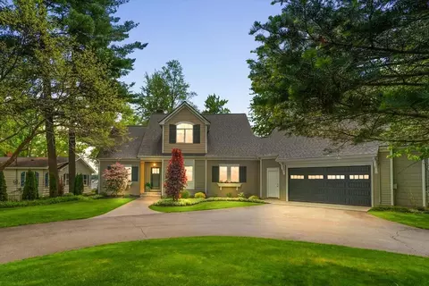 3343 Northshore Dr, Pierson, MI 49339