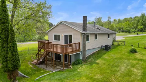 4330 Dawn Dr, Hillsdale, MI 49242