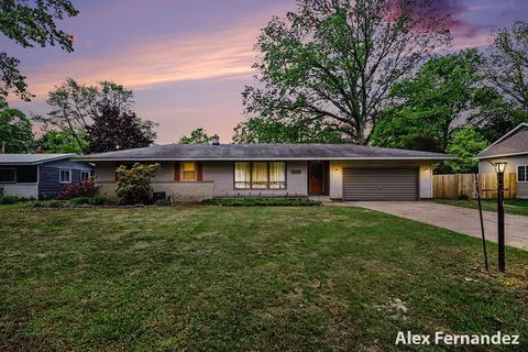 408 Arthur Ave, Holland, MI 49424