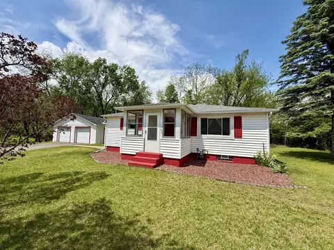 1 Lo Presto Ave, Hillsdale, MI 49242
