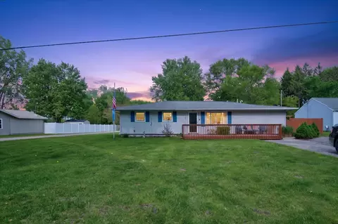 9489 Hyde Rd, Clarklake, MI 49234