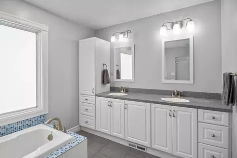 Bath - 607 Apache Dr, Fremont, MI 49412 photo 2 of 7