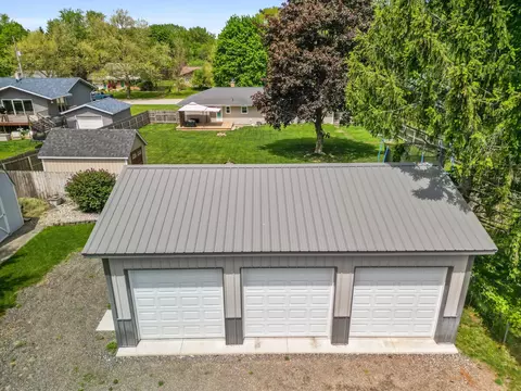 View/Area - 607 Apache Dr, Fremont, MI 49412 photo 2 of 2