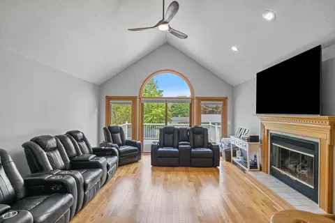 Living - 607 Apache Dr, Fremont, MI 49412 photo 1 of 3