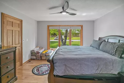Bedroom - 607 Apache Dr, Fremont, MI 49412 photo 3 of 9