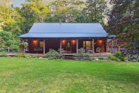 3355 16th St, Fremont, MI 49412