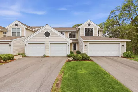 86 Sun Ridge Dr, Holland, MI 49424
