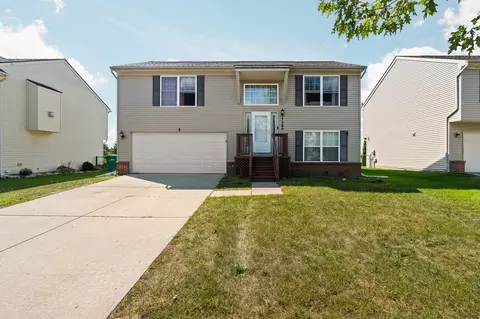 7366 Maplelawn Dr, Ypsilanti, MI 48197