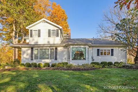 7472 84th St SE, Caledonia, MI 49316
