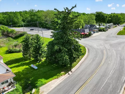 View/Area - 1387 E Riverside Dr, Ionia, MI 48846 photo 3 of 17