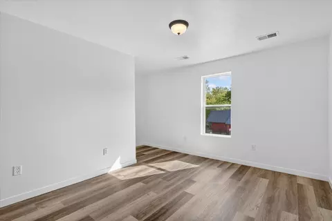 Bedroom - 1387 E Riverside Dr, Ionia, MI 48846 photo 9 of 12