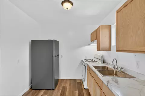 Kitchen - 1387 E Riverside Dr, Ionia, MI 48846 photo 2 of 6