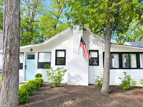 46120 Royal Ave, New Buffalo, MI 49117