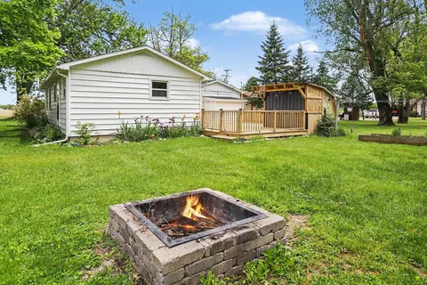 Exterior - 59446 Manor Rd, Colon, MI 49040 photo 9 of 12