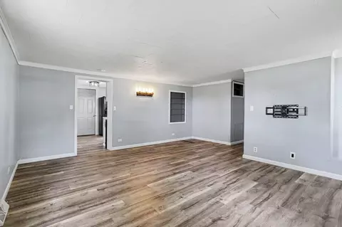 Living - 59446 Manor Rd, Colon, MI 49040 photo 2 of 3