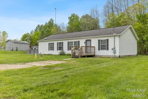 13309 Wabasis Ave NE, Cedar Springs, MI 49319
