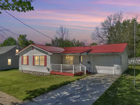 302 S Gladwin Rd, Lake City, MI 49651