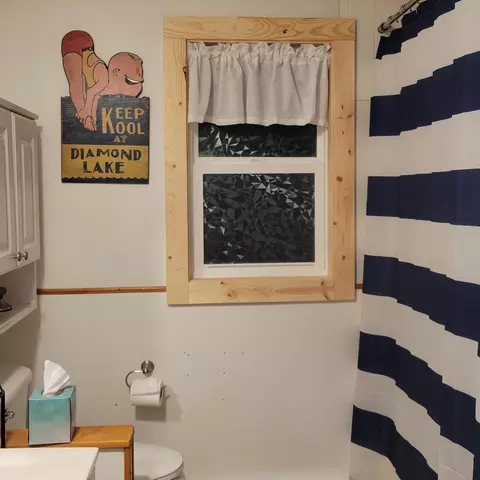 Bath - 575 Newaygo Dr, White Cloud, MI 49349 photo 1 of 2