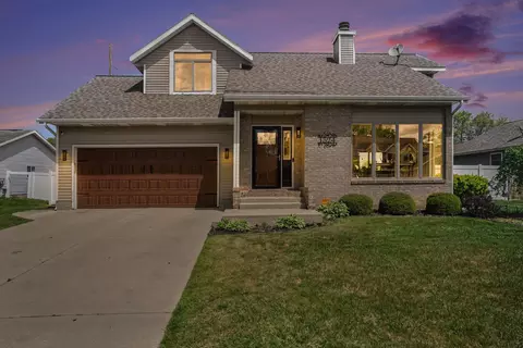 1524 Garrison Rd, Muskegon, MI 49441