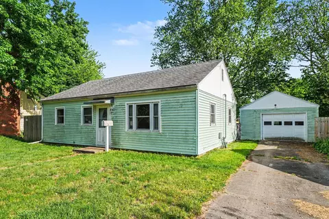 412 W Lafayette St, Sturgis, MI 49091