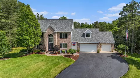 10310 E Rivershore Dr SE, Alto, MI 49302