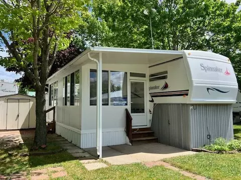 10020 N N Musson Rd #155, Six Lakes, MI 48886