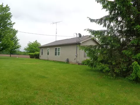 Exterior - 6019 Abbott Rd, Reading, MI 49274 photo 2 of 10