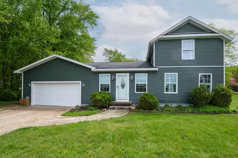 8521 Kephart Ln, Berrien Springs, MI 49103