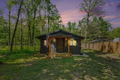 2471 W Wolf Lake Blvd, Baldwin, MI 49304