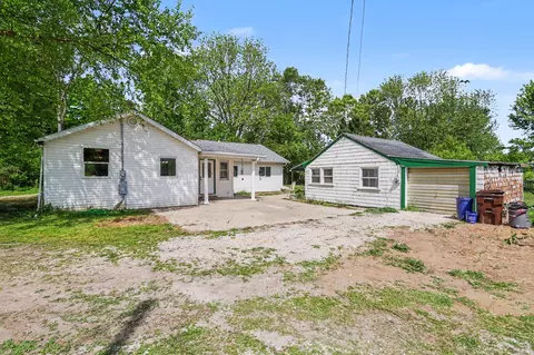 534 Woodside Dr, Battle Creek, MI 49037