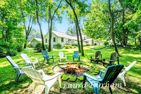 6533 Clearbrook Dr, Saugatuck, MI 49453