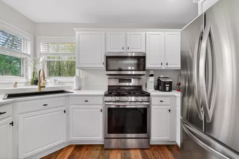 Kitchen - 11230 Baker Rd, Jerome, MI 49249 photo 5 of 6