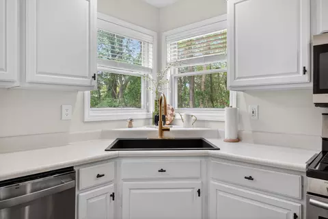 Kitchen - 11230 Baker Rd, Jerome, MI 49249 photo 4 of 6