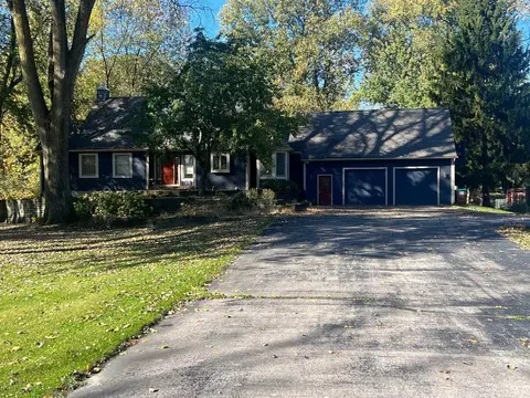 8866 Crane Rd, Milan, MI 48160