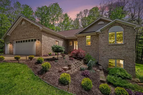5224 Bonasa Dr NE, Rockford, MI 49341