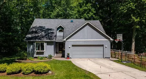 2920 N Harris Rd, Ypsilanti, MI 48198