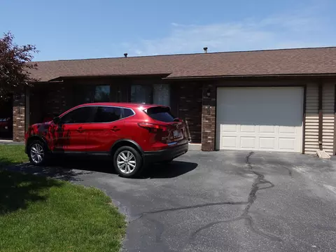 2931 Porter Ct SW, Grandville, MI 49418