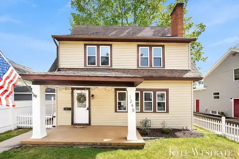1248 Fisk Rd SE, Grand Rapids, MI 49506